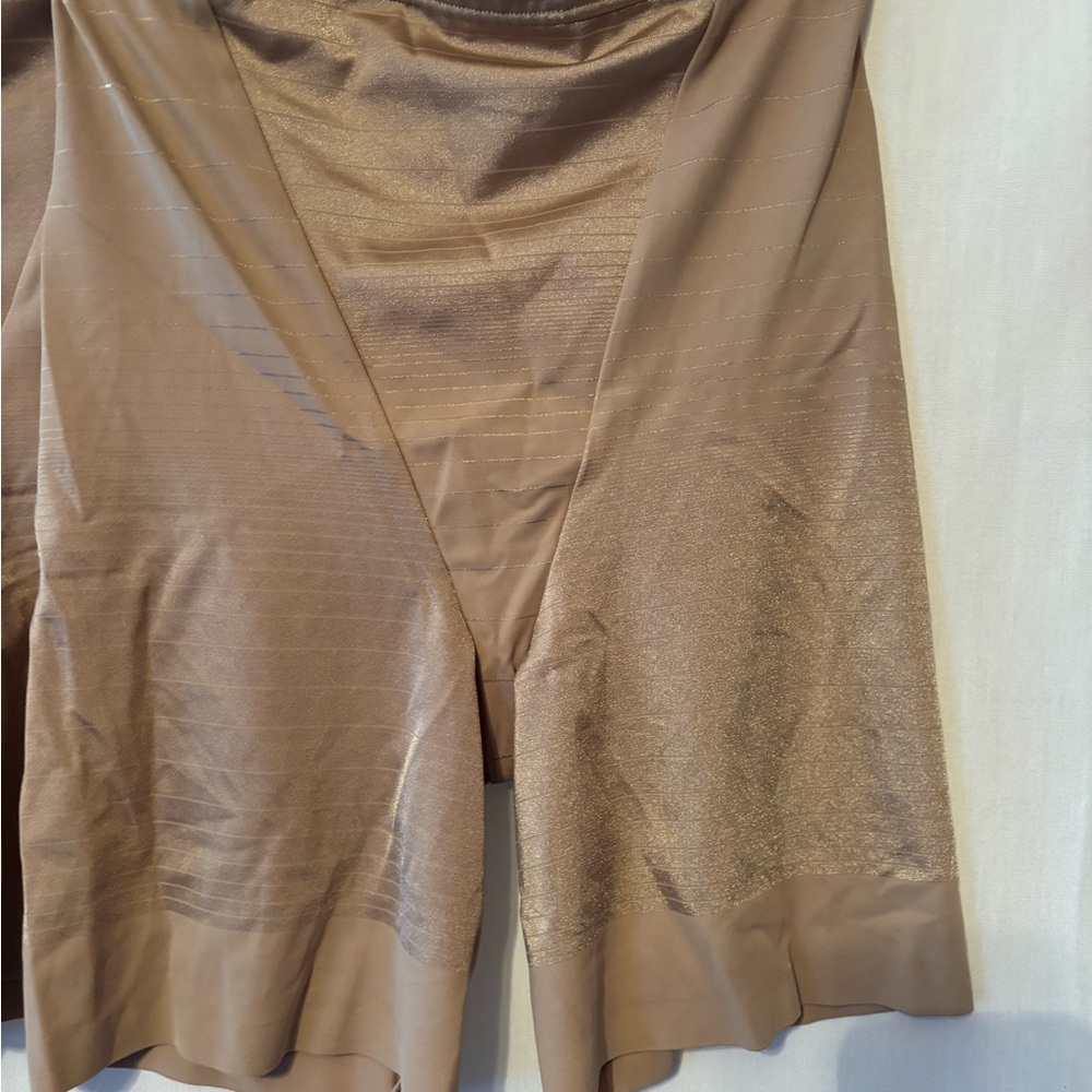 Flexees Tan XL Shapewear Shorts (2pcs) - Picture 2 of 5